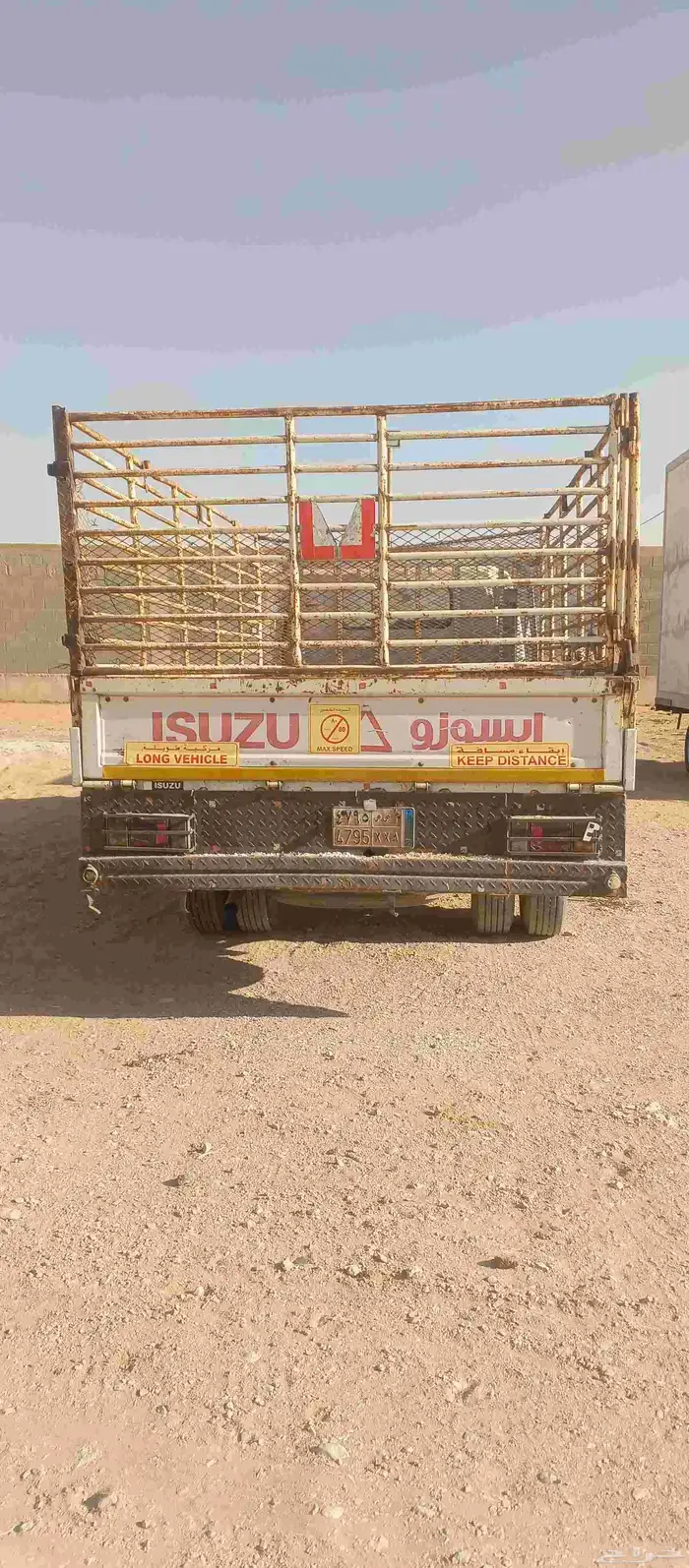 دينا للبيع ايسوزو سنه الصنع 1992 تحتاج تجديد استماره 700 1