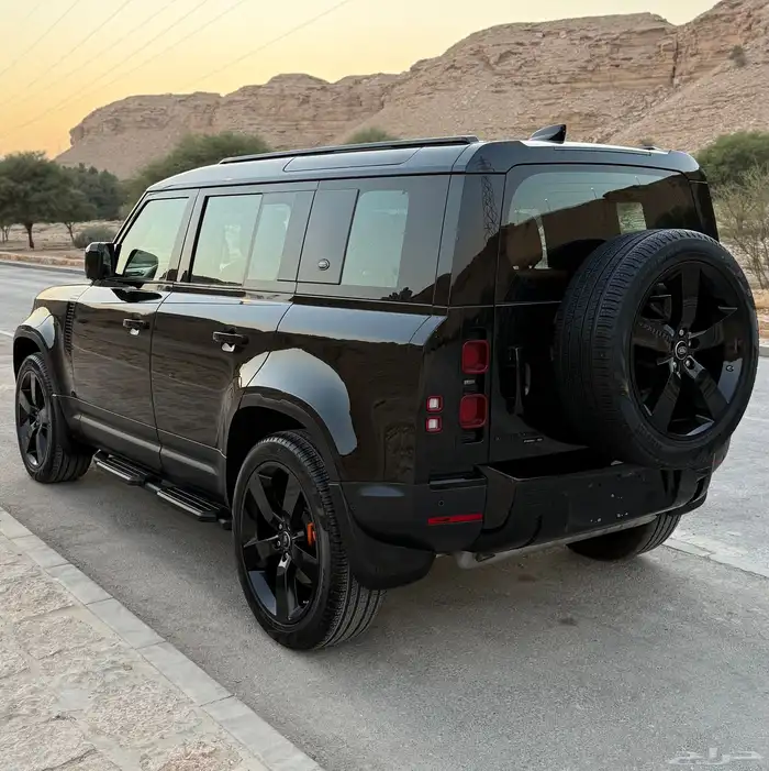 ديفندر 2020 V6 3