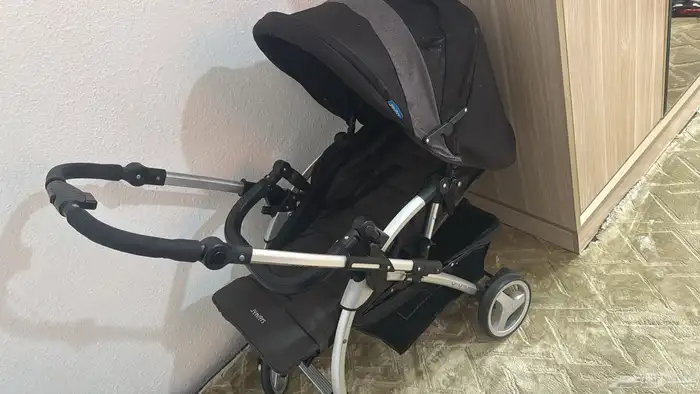 عربة أطفال من ماركة جونيور العيوب الحزام مكسور السعر 160 1