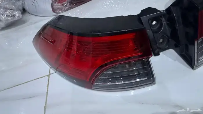 إسطبات ركن خلفي كورولا كروس 5