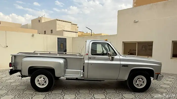 جمس 1981 رصاصي 1