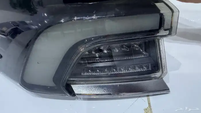 اسطب كورولا اسود 1