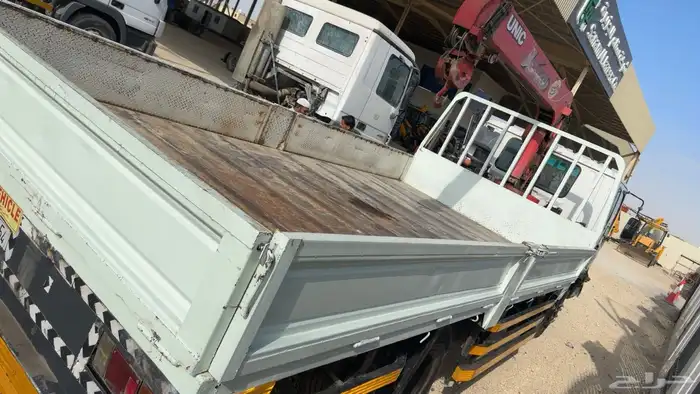 ايسوزو 2002 عليها ونش بوم ترك للبيع 4