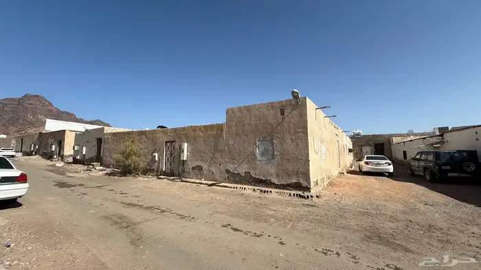 للبيع بيت شعبي في حي وعيرة 2