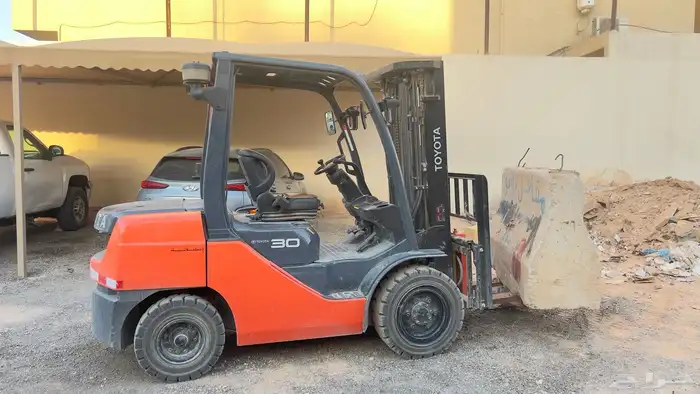 فوركلفت للإيجار الرياض 2