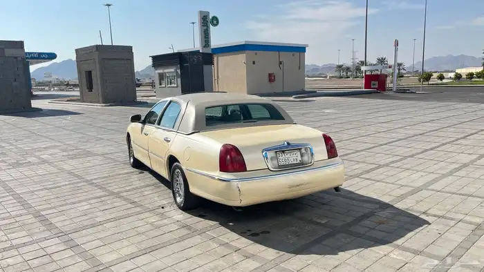 لنكولن تاون كار مجدد مفحوص 15