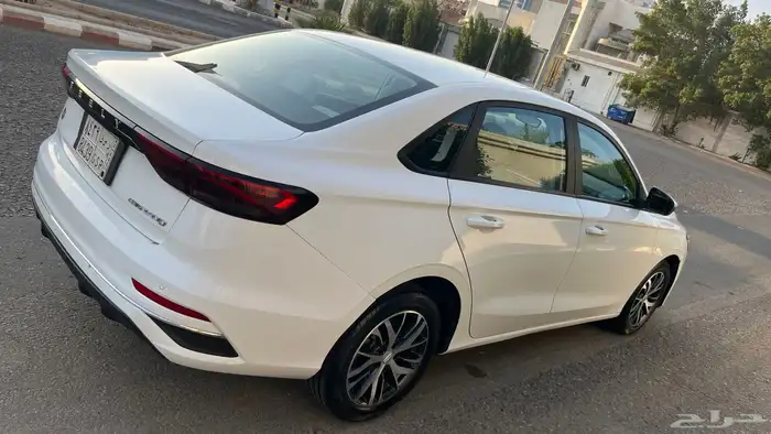 جيلي امجراند 2023 نظيفة 11