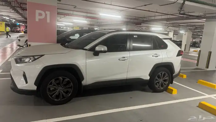 تويوتا راف فور بريمي 2024 1