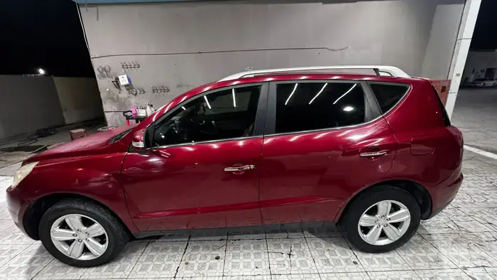 جيلي امجراند x7 موديل 2015 8