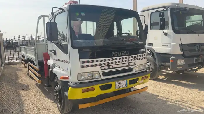 ايسوزو 2002 عليها ونش بوم ترك للبيع 1