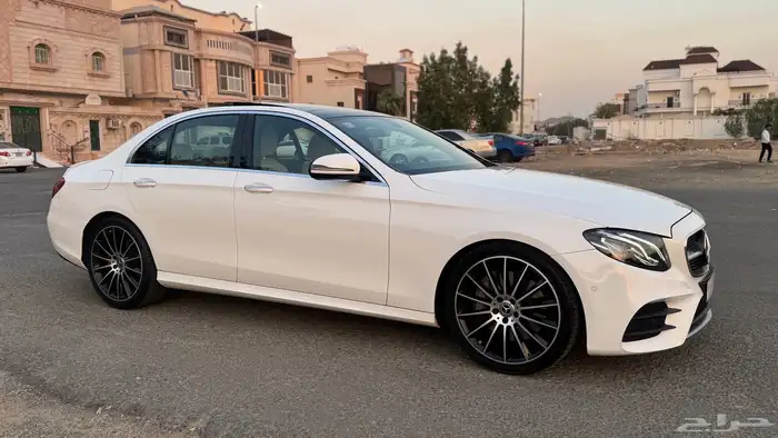 مرسيدس E300 2017 4