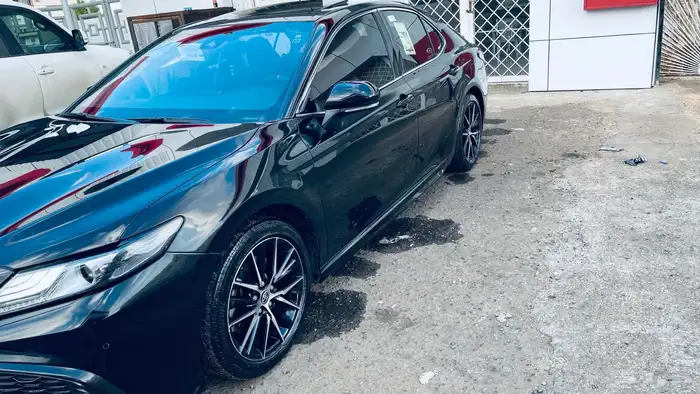 كامري 2021 سبورت اسود 8