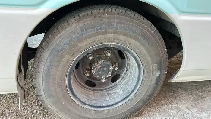 باص متسوبيشي روزا 21