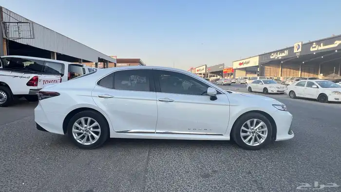 كامري 2024 فل كامل GLE فتحه بنزين 4