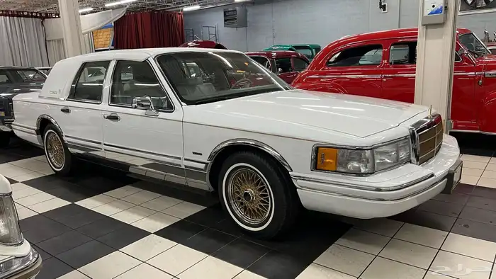 لينكولن تاون كار 1992 بريزيدينت 1