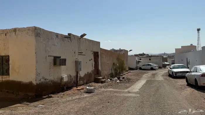 للبيع بيت شعبي في حي وعيرة 4