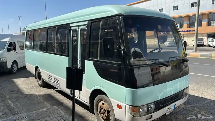 باص متسوبيشي روزا 10