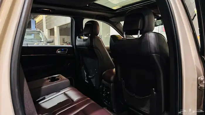 شيروكي 2014 V8 ساميت ( بحالة ممتازة ) 7