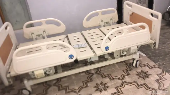 سرير طبي كهربائي سرير مستشفى كرسي كهربائي متحرك لكبار السن 1