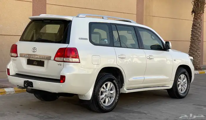تويوتا- لاند كروزر-2011-GXR-بنزين- V8- -إصدار 60- عام 3