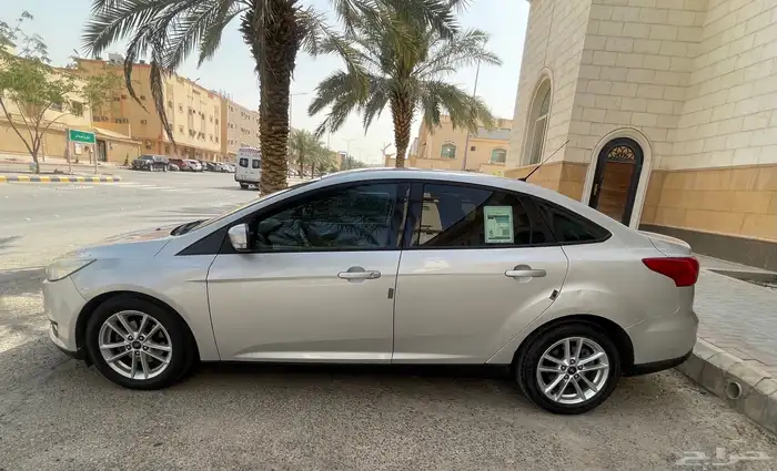 فورد فوكس نص فل 2016 بحالة ممتازة 6