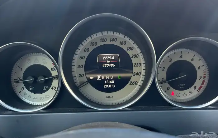 مرسيدس c200 موديل 2013 13