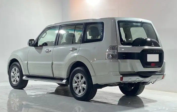 متسوبشي باجيرو GLS 2016 11