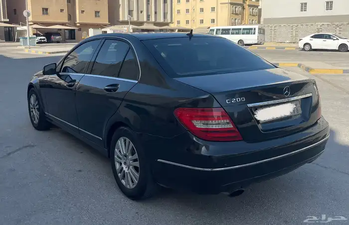 مرسيدس c200 موديل 2013 2