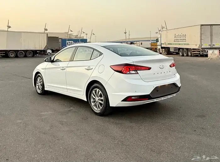 هونداي النترا 2020 ( بنزين ) شبه جديدة للبيع 5