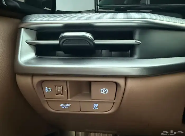 هونداي ازيرا 2023 ( بنزين ) فل كامل شبه جديدة للبيع 19