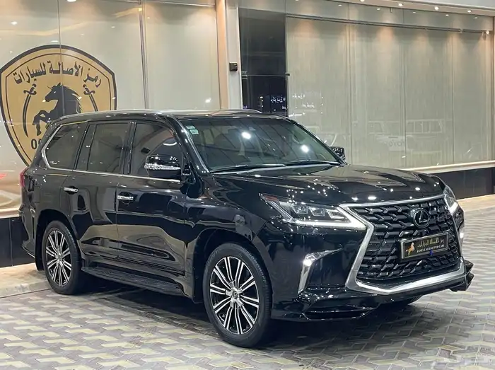 جيب لكزس ال اكس 570 موديل 2020 0