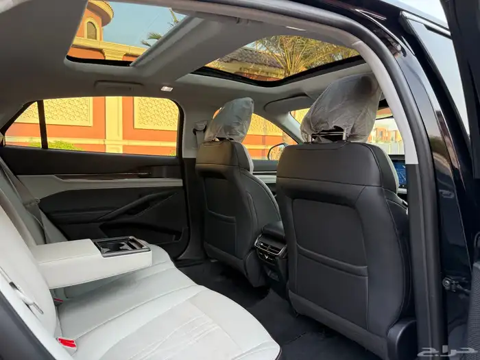 فورد تورس تيتانيوم فل كامل 2025 شبه جديد 21