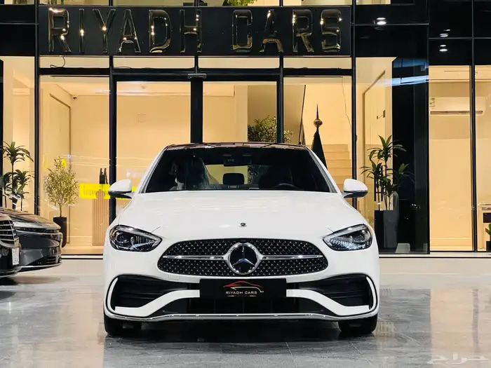 مرسيدس C200 AMG 2025 (اصفار) 5