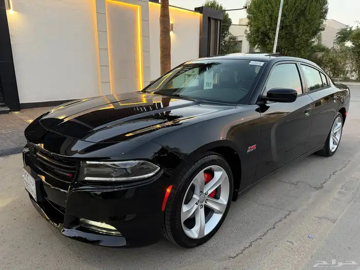 دوج تشارجر RT 2016 فل هاوس هيمي 8 سلندر بحالة الوكاله 70