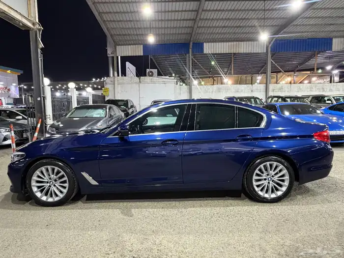 بي ام دبليو الفئة الخامسة 520i 2019 11