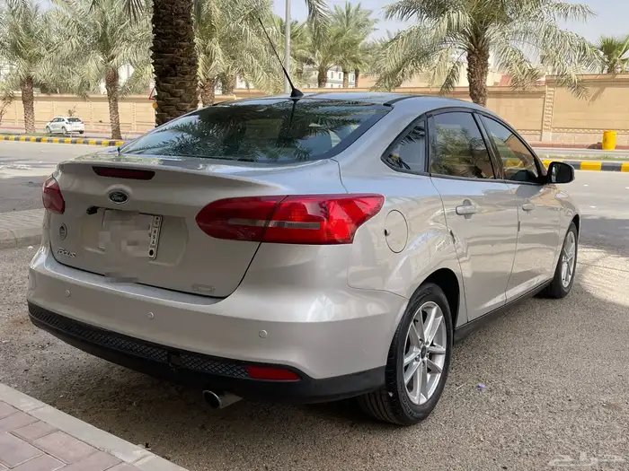 فورد فوكس نص فل 2016 بحالة ممتازة 4