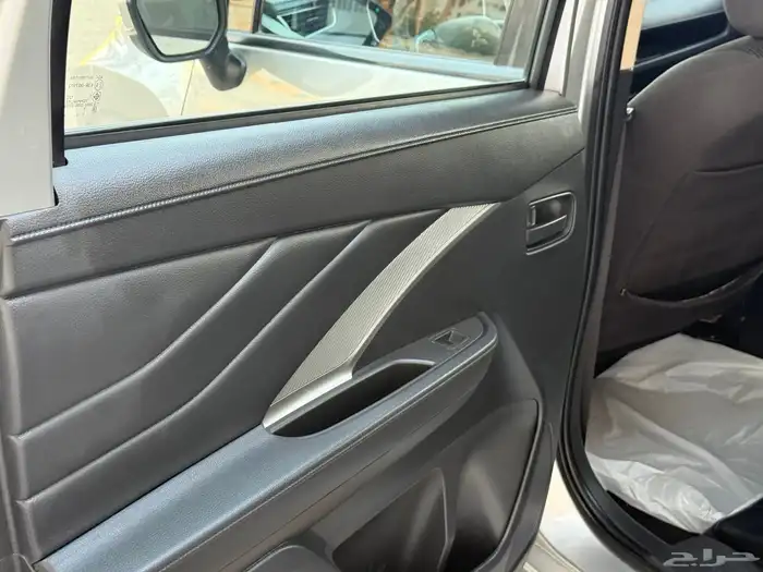 ميتسوبيشي اكسباندر موديل 2022 نظيف عداد قليل 25