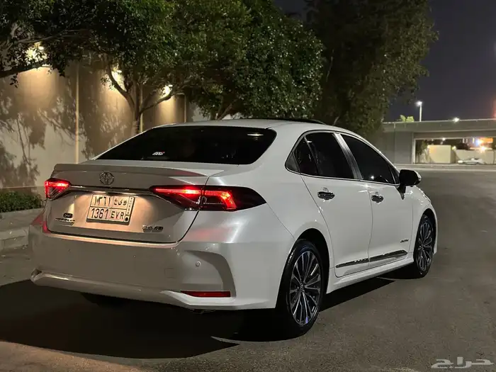 تويوتا كوريلا 2.0 موديل 2025 4