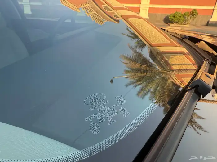 فورد تورس تيتانيوم فل كامل 2025 شبه جديد 16