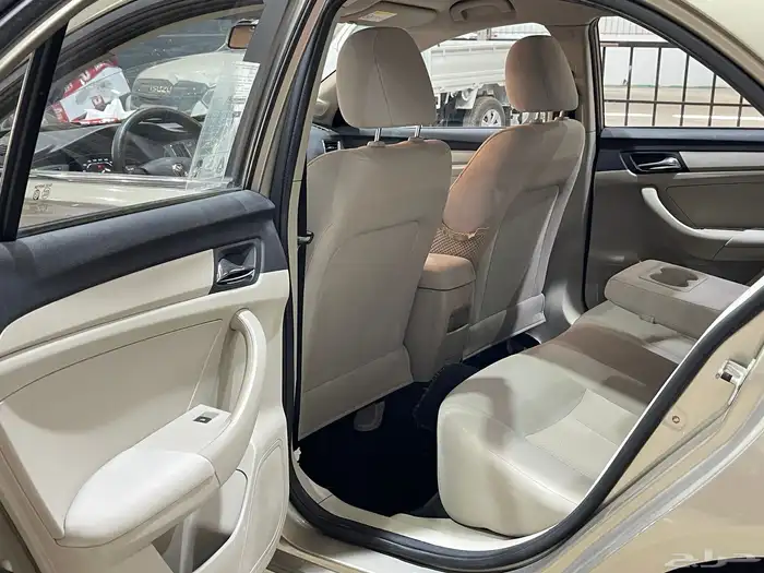 إم جي 360 موديل 2019 9