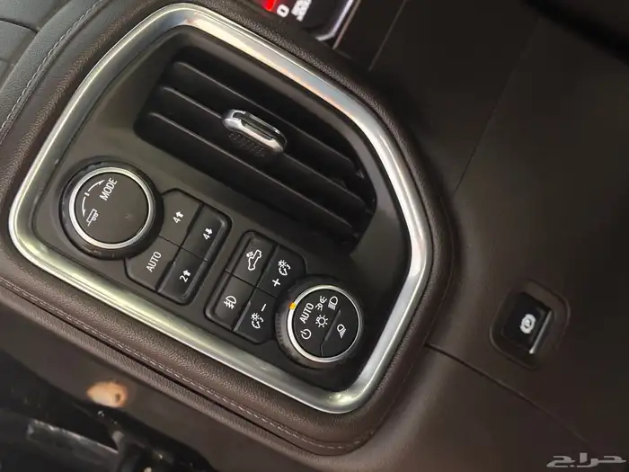 شيفروليه سلفرادو تريل بوس z71 2020 29