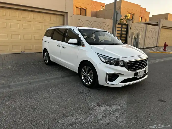 كيا كرنفال ديزل 2020 3