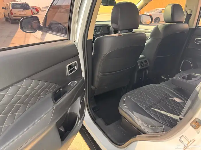 متسبيشي اوتلاندر فل كامل دبل 2021 12