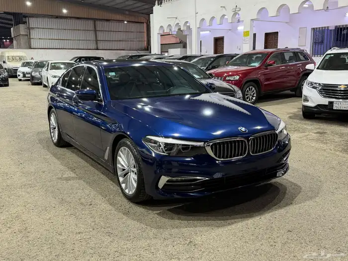 بي ام دبليو الفئة الخامسة 520i 2019 3