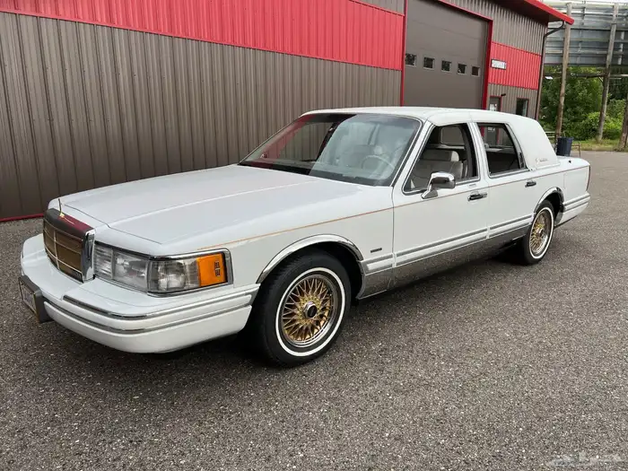 لينكولن تاون كار 1992 بريزيدينت 0