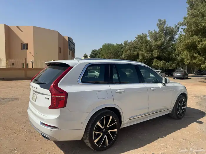 للبيع سيارة جيب فولفو 2019 9