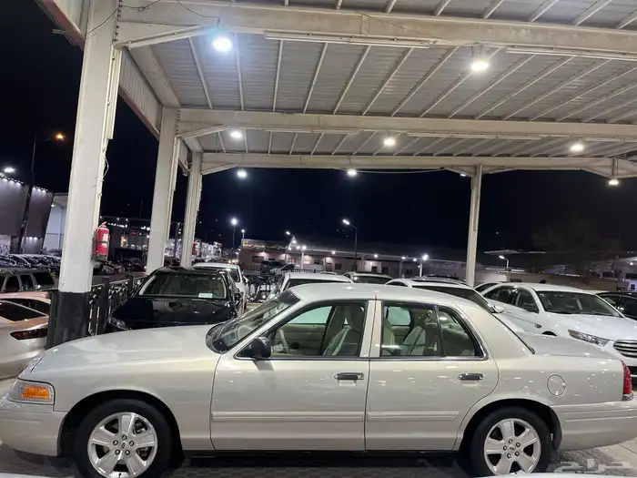 فورد فكتوريا 2011 6