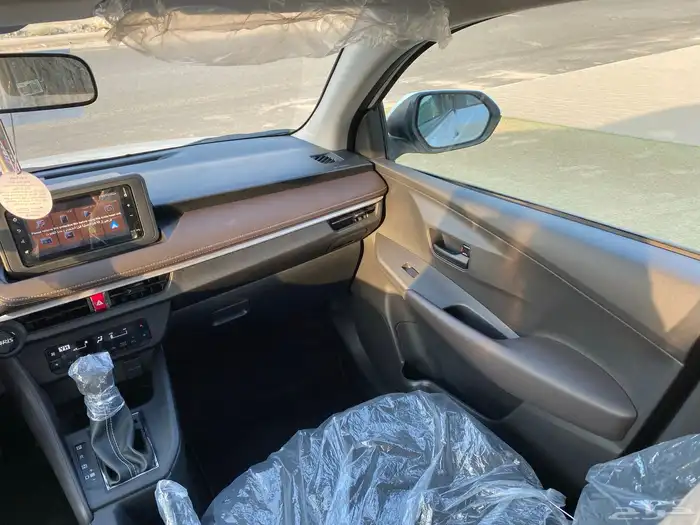 تويتا يارس2024 ممشي 11 الف y plus 34