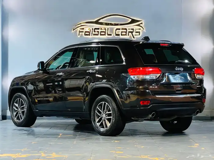 شيروكي 2017 لميتيد V8 بحاله ممتازه 5