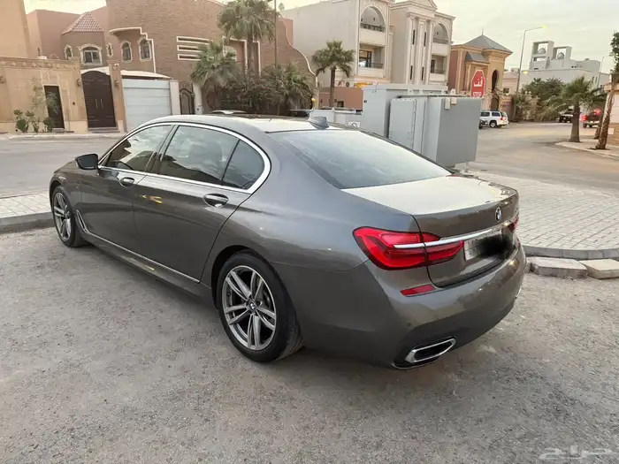 بي ام دبليو الفئة السابعة 730 Li موديل 2018 ممشى قليل جدا 4